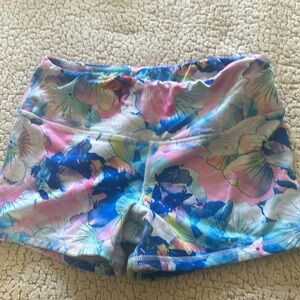 Large fleo shorts